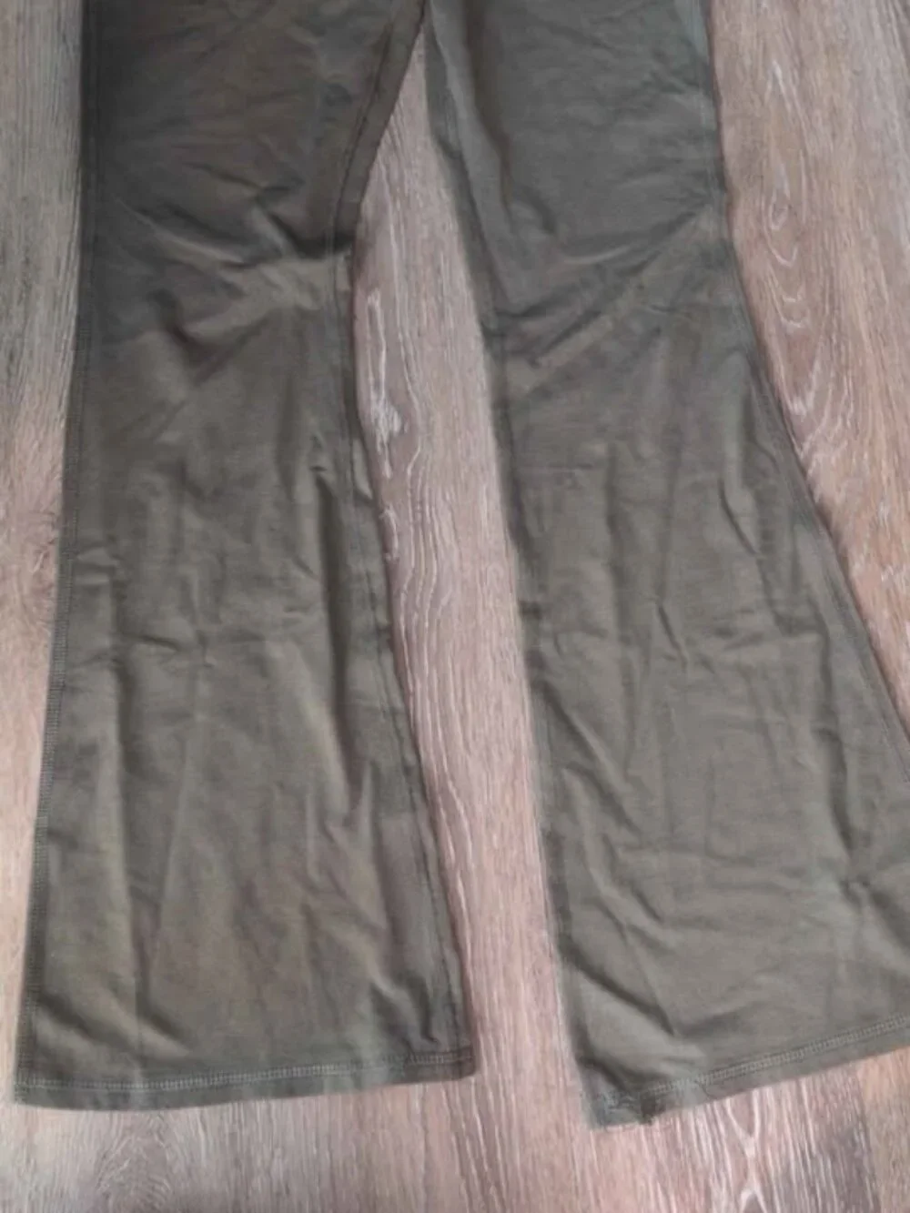 Old Navy Active Powerchill High-Rise Flare Go-Dry Leggings Olive Green XL girls